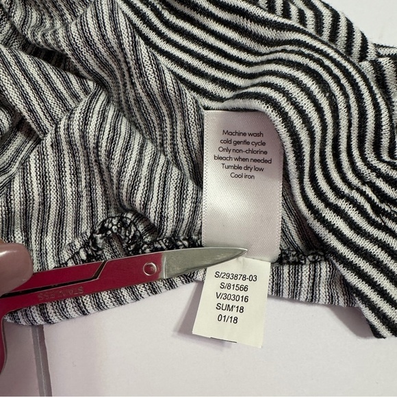 Athleta Black & White Striped Modal-Blend Top – Size S – Soft & Lightweight - Picture 8 of 12